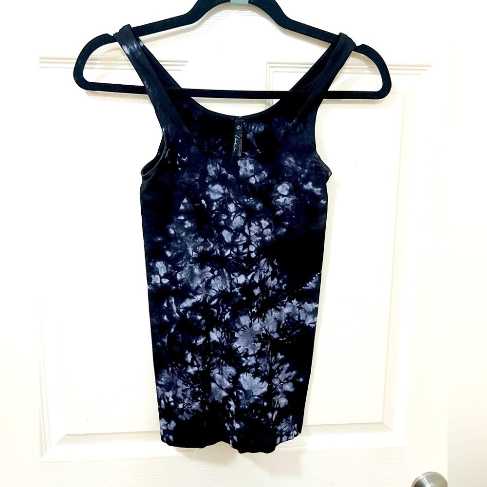 Aritzia | Babaton | Sculpt Black Tank Top Size X.Small
